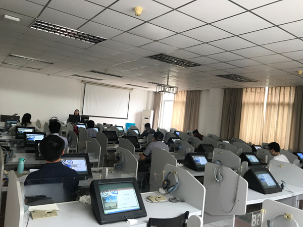 1558432651344340.png 9 吴雅琦老师为太阳集团tyc539(武汉)公派出国教师开展国别培训_副本.png